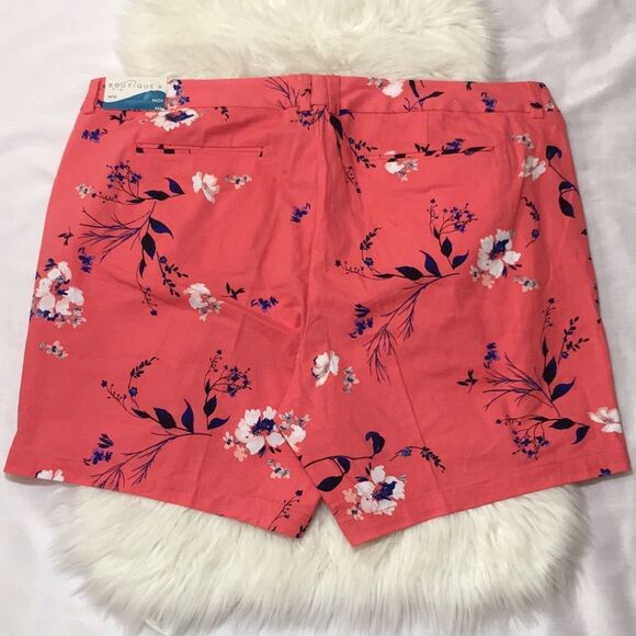 Boutique Floral Twill Shorts Size 22W - Picture 5 of 7